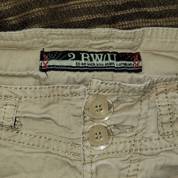 💘3 for $10💘 Size 1 Khaki shorts - Picture 2 of 3
